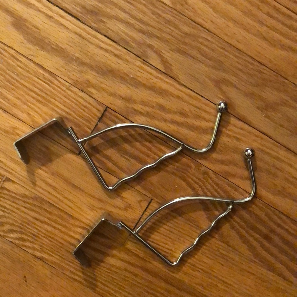Over door hook hangers